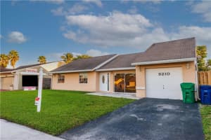 9210 N Cypress Cir, Miramar, FL 33025, Sold 01/04/22