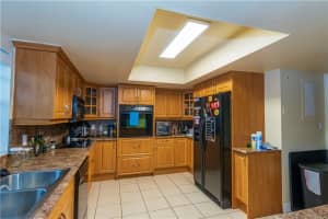 9210 N Cypress Cir, Miramar, FL 33025, Sold 01/04/22