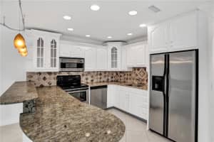 6427 Bay Club Dr, Fort Lauderdale, FL 33308, Sold 01/18/22