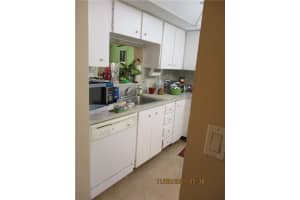 6451 N University Dr APT 118, Tamarac, FL 33321, Sold 03/09/22