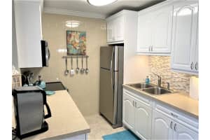 900 Atlantic Shores Blvd, Hallandale Beach, FL 33009, Sold 04/20/22