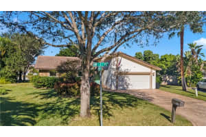 162 NW 98th Ln, Coral Springs, FL 33071, Sold 01/25/22
