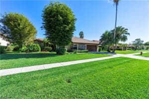 11276 Island Lakes Ln, Boca Raton, FL 33498, Sold 01/13/22