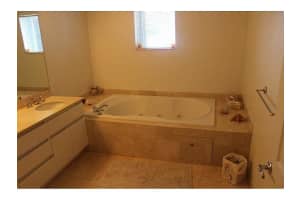 16711 Collins Ave, Sunny Isles Beach, FL 33160, Sold 02/24/22