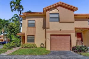 1085 SW 112th Terrace, Pembroke Pines, FL 33025, Sold 01/21/22