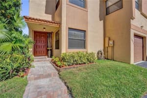 1085 SW 112th Terrace, Pembroke Pines, FL 33025, Sold 01/21/22