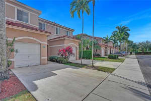 7750 S Southwood Cir, Davie, FL 33328, Sold 02/01/22