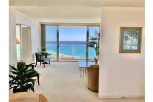 333 NE 21st Ave, Deerfield Beach, FL 33441, Sold 02/25/22