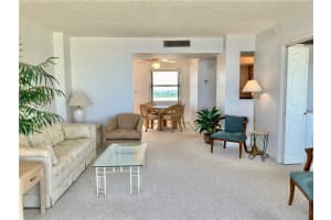 333 NE 21st Ave, Deerfield Beach, FL 33441, Sold 02/25/22