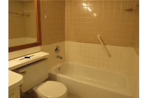 3300 W Rolling Hills Cir, Davie, FL 33328, Sold 04/06/22