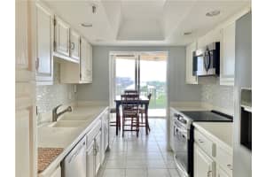 859 Jeffery St, Boca Raton, FL 33487, Sold 03/17/22
