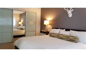 2811 NE 51st St, Fort Lauderdale, FL 33308, Sold 02/11/22