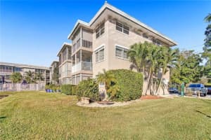 900 SW 12th St, Fort Lauderdale, FL 33315, Sold 01/13/22