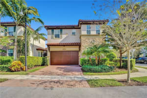 5216 Falcon Trl, Davie, FL 33314, Sold 01/14/22