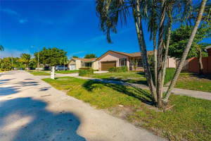 362 SW 30th Terrace, Deerfield Beach, FL 33442, Sold 01/07/22