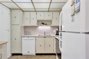 3800 S Ocean Dr, Hollywood, FL 33019, Sold 04/15/22