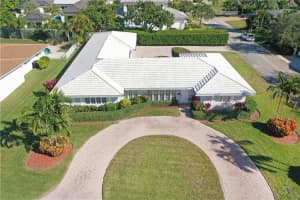 14 Cayuga Rd, Sea Ranch Lakes, FL 33308, Sold 01/07/22