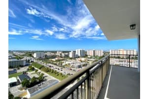 3031 N Ocean Blvd, Fort Lauderdale, FL 33308, Sold 05/05/22