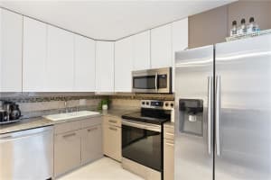 2801 NE 183rd St #1209w, Aventura, FL 33160, Sold 03/10/22