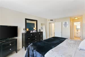 2801 NE 183rd St #1209w, Aventura, FL 33160, Sold 03/10/22