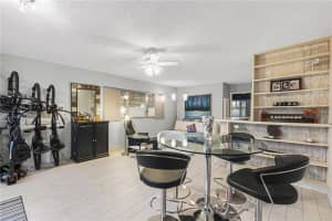 901 N Birch Rd APT D9, Fort Lauderdale, FL 33304, Sold 01/28/22