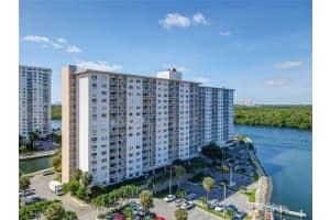 400 Kings Point Dr, Sunny Isles Beach, FL 33160, Sold 01/21/22