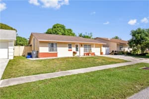 6074 Blue Grass Cir, Lake Worth, FL 33463, Sold 03/21/22