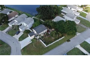 4723 Lakeside Cir, West Palm Beach, FL 33417, Sold 02/14/22