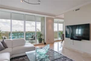 411 N New River Dr E, Fort Lauderdale, FL 33301, Sold 02/04/22