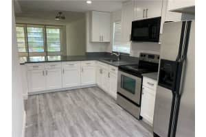 8390 Sands Point Blvd 210F, Tamarac, FL 33321 - MLS#F10311395