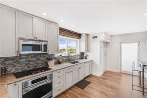 333 Sunset Dr, Fort Lauderdale, FL 33301, Sold 03/30/22