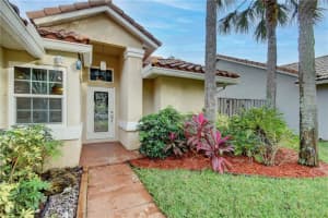 1135 E Lancewood Pl, Delray Beach, FL 33445, Sold 03/10/22