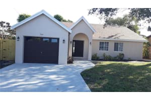 346 SW 33rd Terrace, Deerfield Beach, FL 33442, Sold 01/26/22