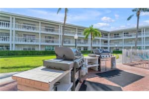 2455 NE 51st St, Fort Lauderdale, FL 33308, Sold 02/10/22