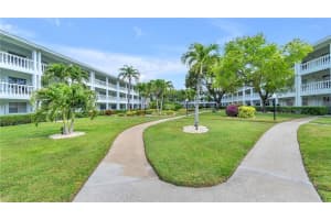 2455 NE 51st St, Fort Lauderdale, FL 33308, Sold 02/10/22