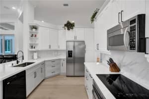 1433 Camellia Cir, Weston, FL 33326, Sold 01/21/22