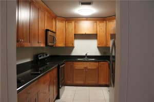 6187 Laurel Ln, Tamarac, FL 33319, Sold 01/28/22