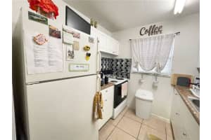 4760 NW 24th Ct APT B118, Lauderdale Lakes, FL 33313, Sold 09/23/22