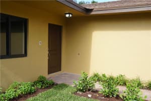 2323 Raleigh St, Hollywood, FL 33020, Sold 05/17/22