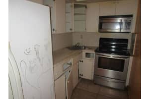 4801 NW 7th St, Miami, FL 33126, Sold 02/22/22