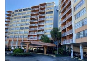 2025 NE 164th St APT 917, North Miami Beach, FL 33162, Sold 02/09/22