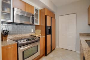 700 E Boynton Beach Blvd, Boynton Beach, FL 33435, Sold 01/28/22