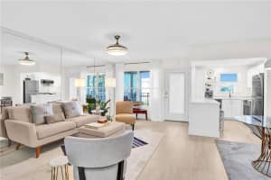 810 SE 7th St, Deerfield Beach, FL 33441, Sold 03/15/22