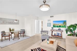 810 SE 7th St, Deerfield Beach, FL 33441, Sold 03/15/22