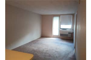 2701 Riverside Dr, Coral Springs, FL 33065, Sold 02/09/22