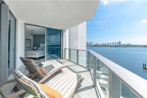 17301 Biscayne Blvd, Aventura, FL 33160, Sold 04/26/22