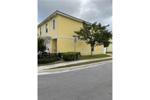 1004 NW 40th Way, Lauderhill, FL 33313, Sold 02/04/22