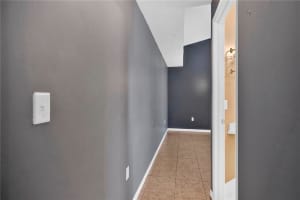 6960 SW 39th St APT E301, Davie, FL 33314, Sold 01/26/22