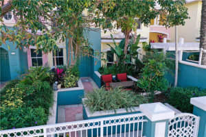 2051 SE 3rd St, Deerfield Beach, FL 33441, Sold 02/07/22