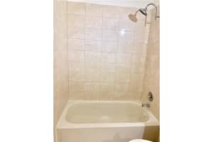2790 W 60th St 32, Hialeah, FL 33016 - MLS#F10313117